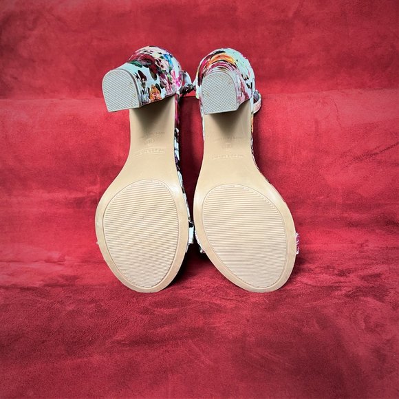 Floral Women's Heels - Picture 6 of 8